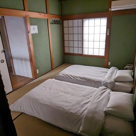 Готель Kix House Waraku III 和楽三号館 Ідзумі-Сано Екстер'єр фото