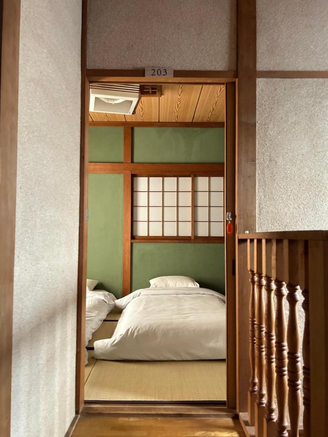 Готель Kix House Waraku III 和楽三号館 Ідзумі-Сано Екстер'єр фото